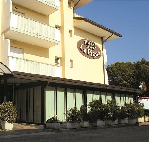 Hotel La Pigna Lignano Sabbiadoro Exterior photo